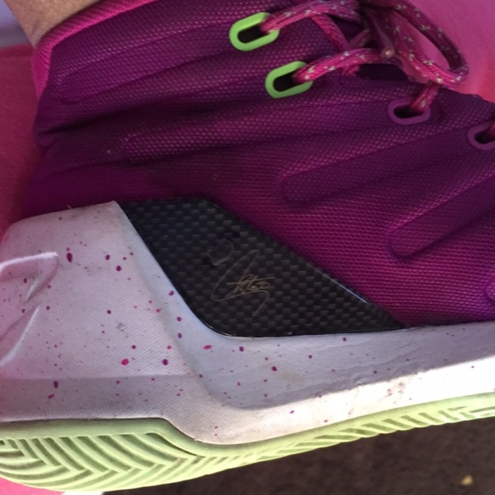 Steph Currys - Picture 3 of 4